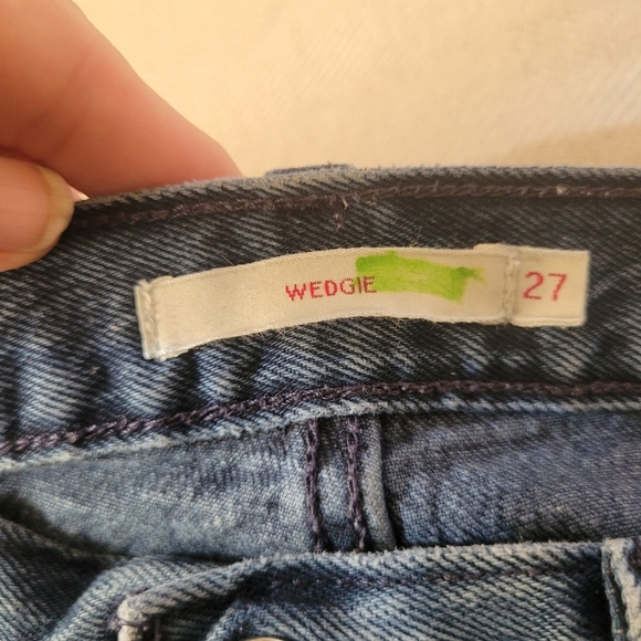 Levi's Premium Wedgie in Intergalactic Acid Wash - Picture 3 of 7
